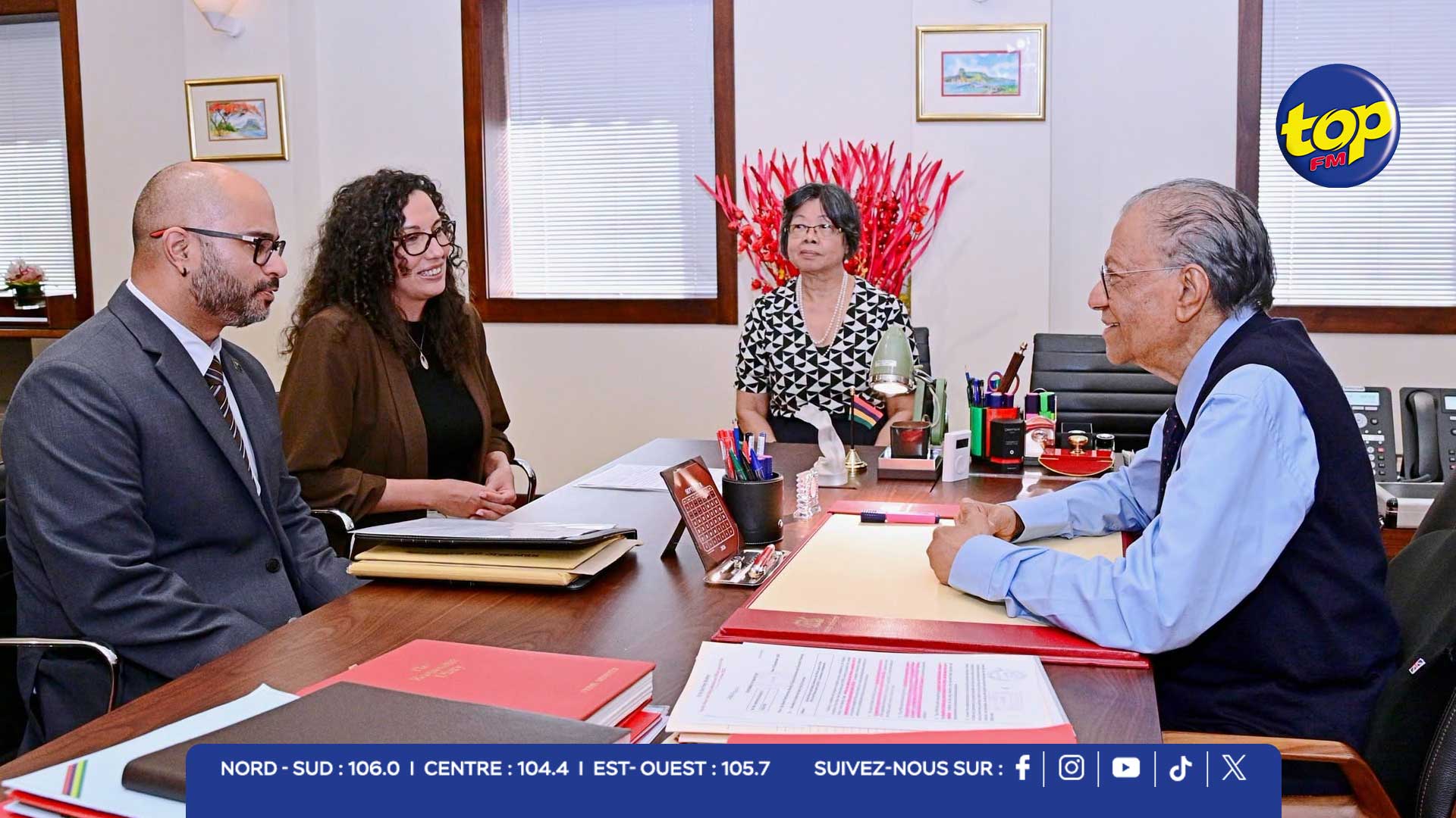 Kunal-Naik,-Nadia-Peerun,-Dr-Navin-Ramgoolam-et-Doreen