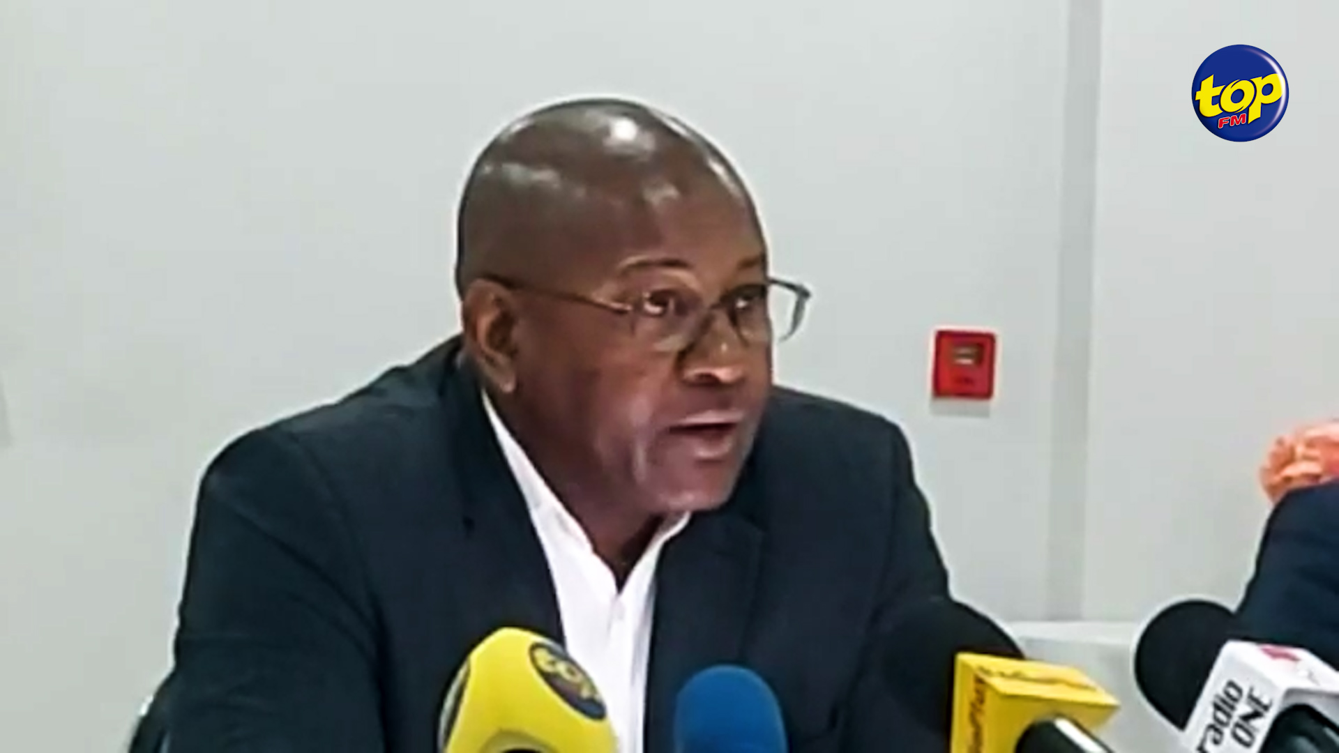 Johnson Roussety Sur la situation politique à Rodrigues : « Johnson Roussety a franchi ...