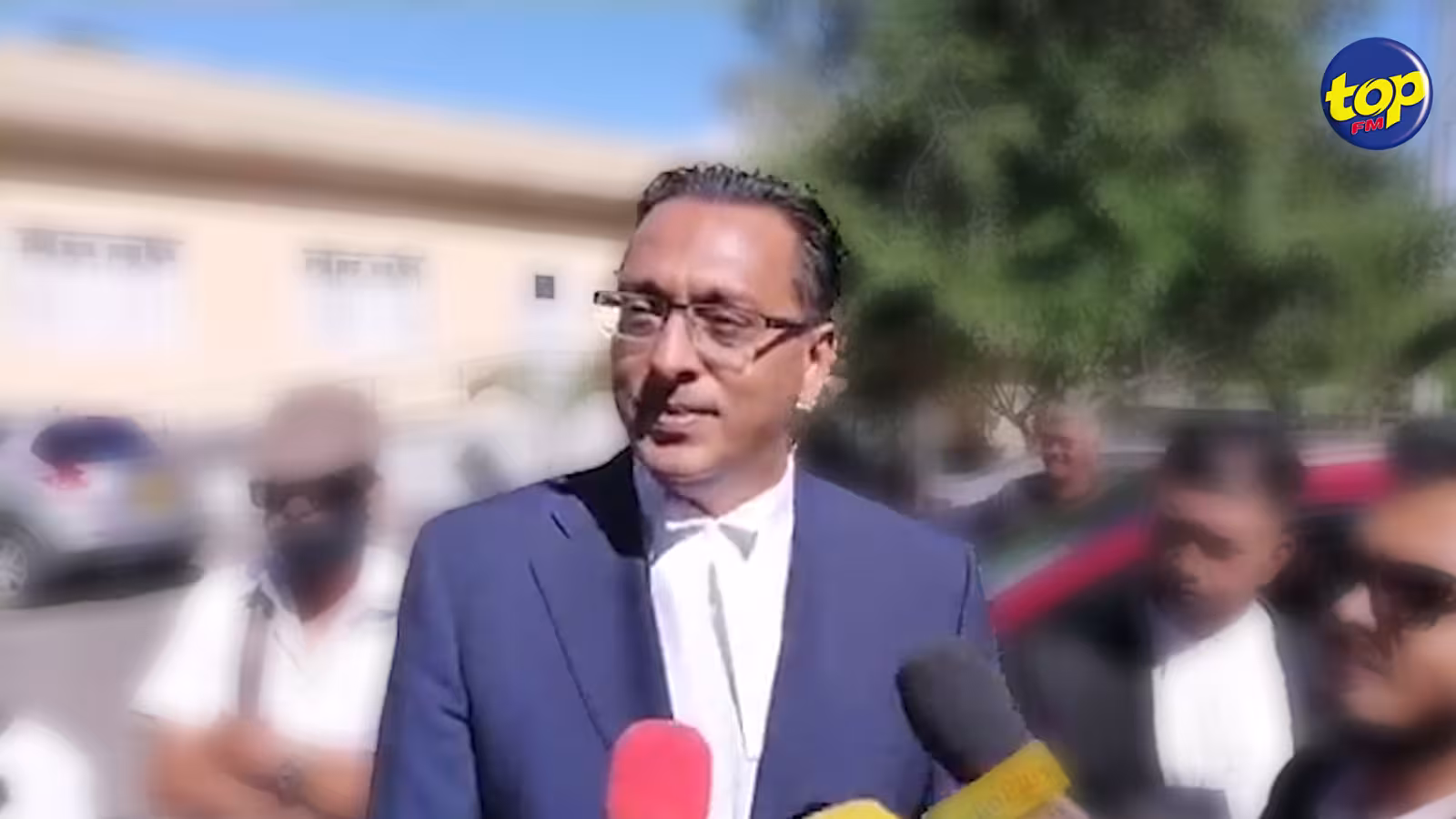 Division au sein de l’opposition : ‘bisin fer sa gouvernement aller pli vite posib, bane parti l’opposition bisin pa trompe l’adversaire’, lance Roshi Bhadain