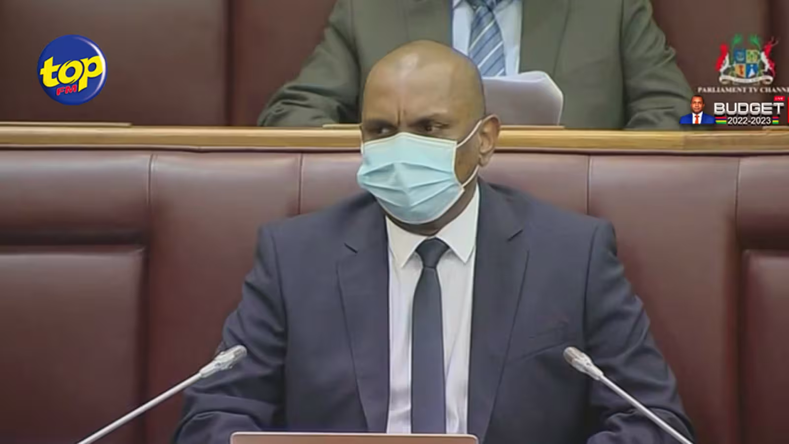 BUDGET 2022-2023: Le ministre des Finances Renganaden Padayachy a déjà présenté son budget en première lecture. Il le présentera en deuxième lecture après la séance de photo.