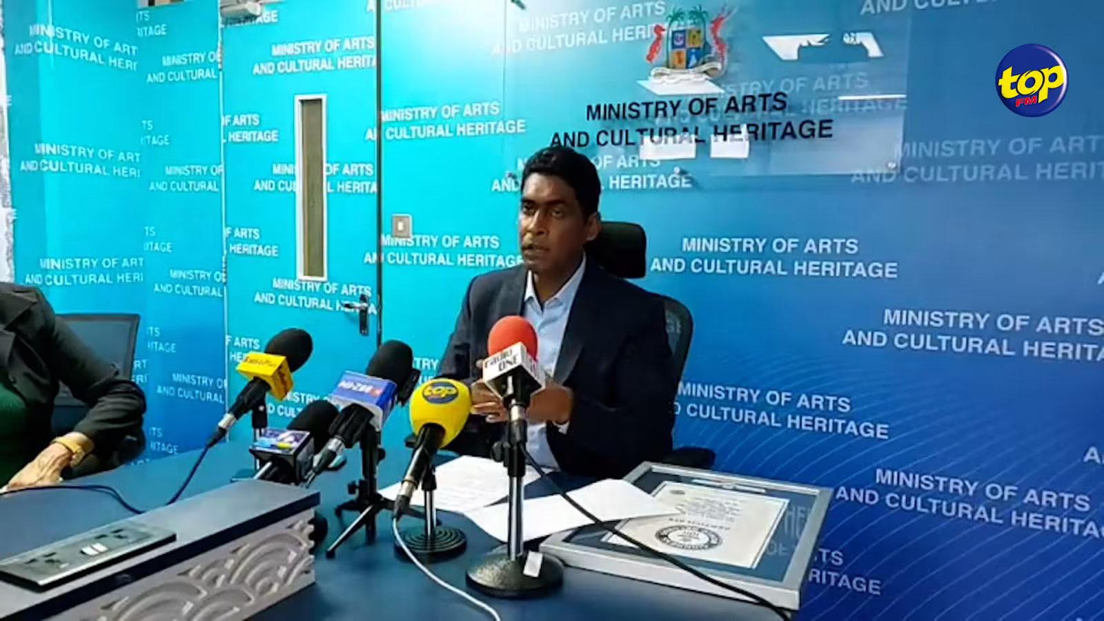Nourriture offerte au Stade Anjalay hier : « Le pain était de très bonne qualité… il y avait des légumes grillés et nous avons fait un sample testing avant la distribution », insiste Avinash Teeluck