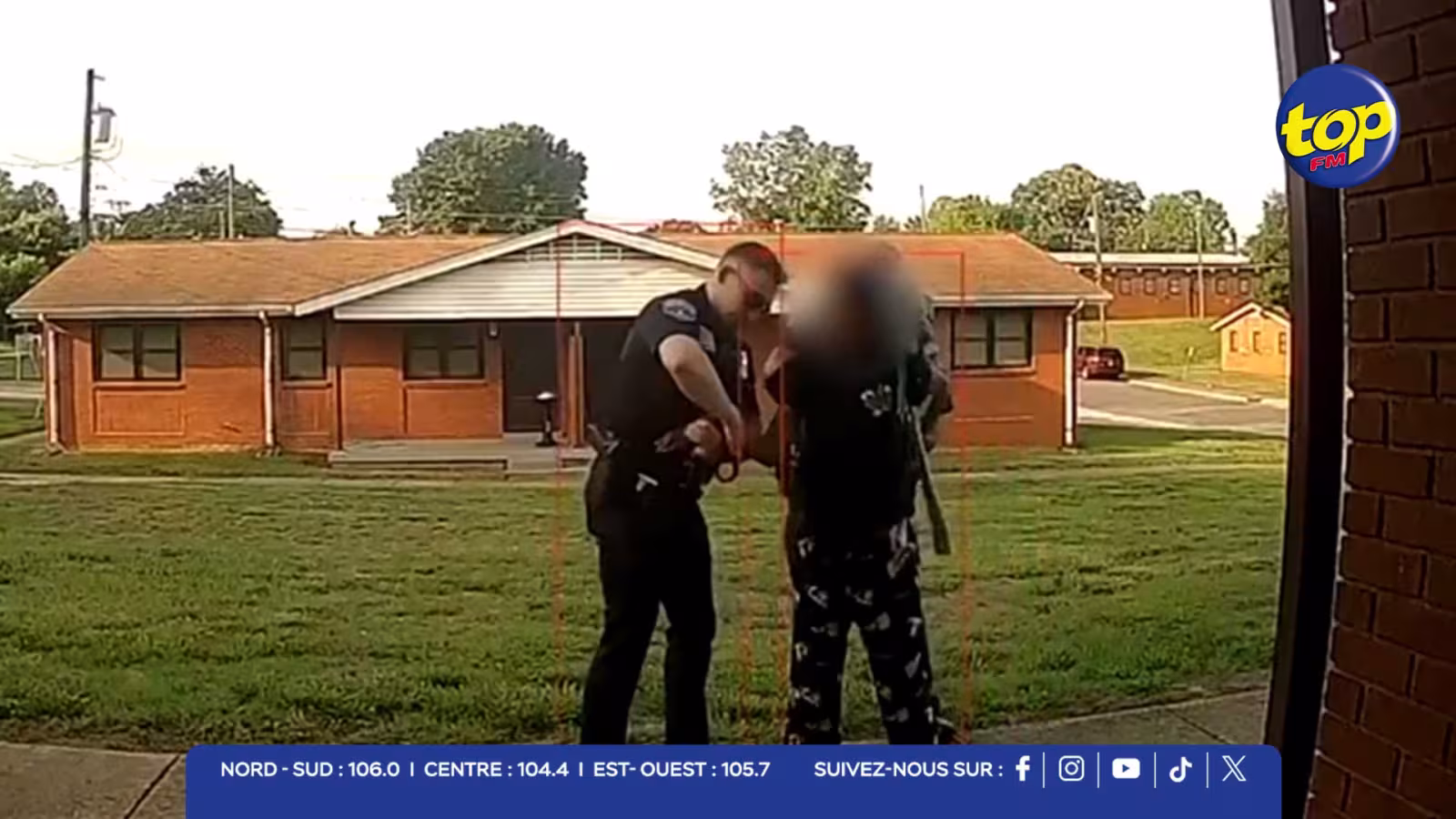 Violences policières aux États-Unis : un agent inculpé après le passage à tabac d'une femme en détresse psychiatrique