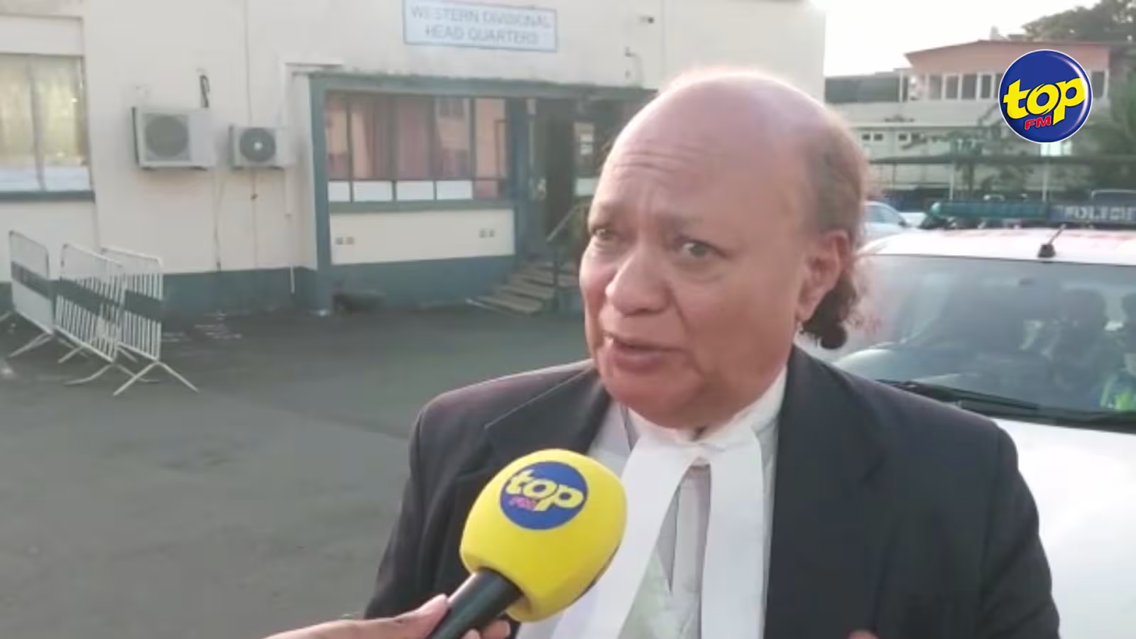 Impliqué dans un accident à Ébène hier : Adrien Duval traduit en cour de Rose-Hill ce matin après avoir passé la nuit à l’hôpital Wellkin