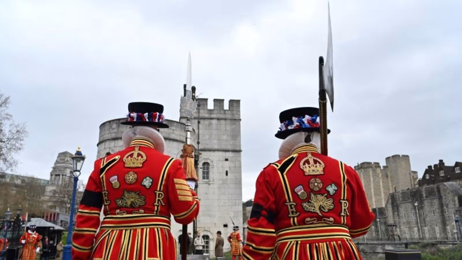 Funérailles du prince Philip : Arrivée des régiments en ce moment au château de Windsor