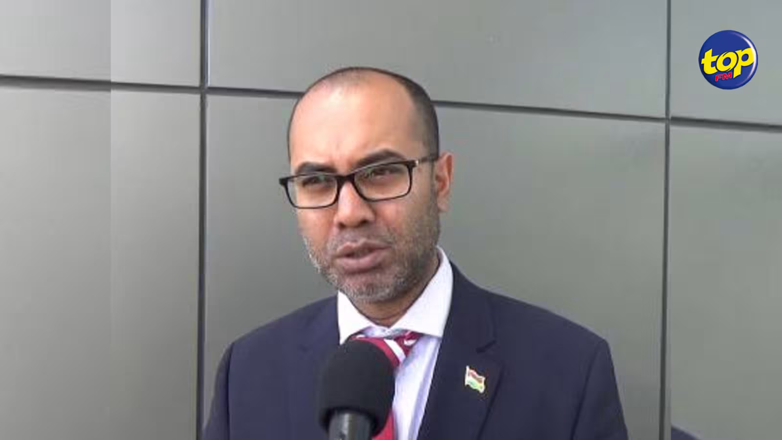 Accès interdit au CCID pour les journalistes : ‘‘Kan la polis ti arrête moi, banla ti laisse MBC rentré pour filmer, ena certain zafer ki arrivé dans Casernes pou laisse seulement MBC rentrer’’ martèle Akil Bissessur