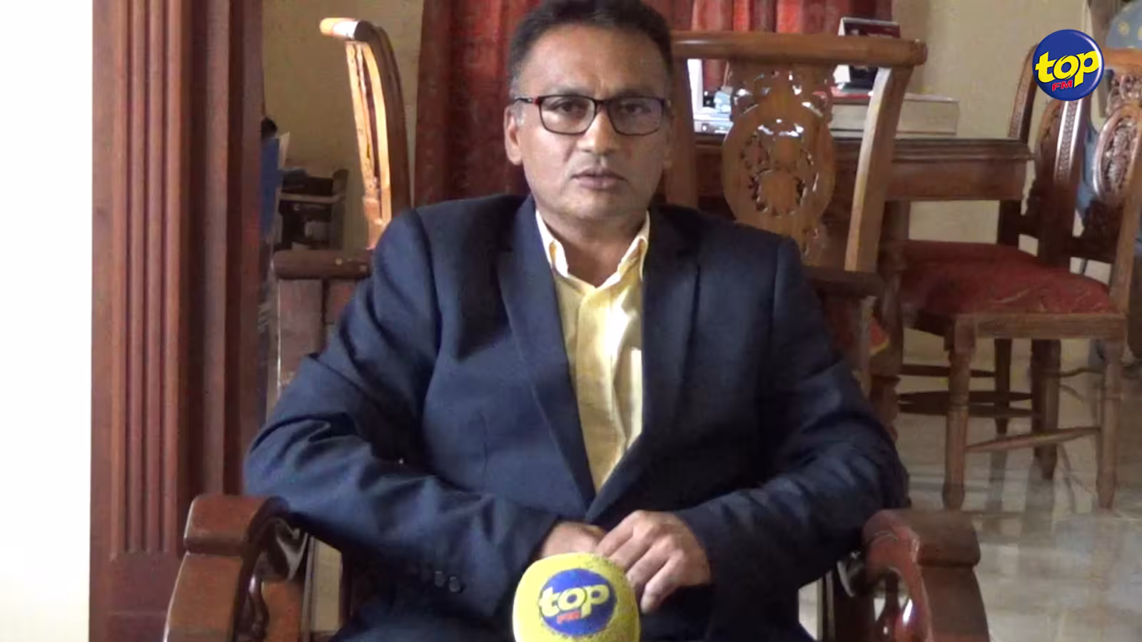 Après sa démission du MMM : ‘mo pa pou rentre dans bane kaless kasser, mone pauser ar politik, mone imper degouter’, soutient Akash Beejan
