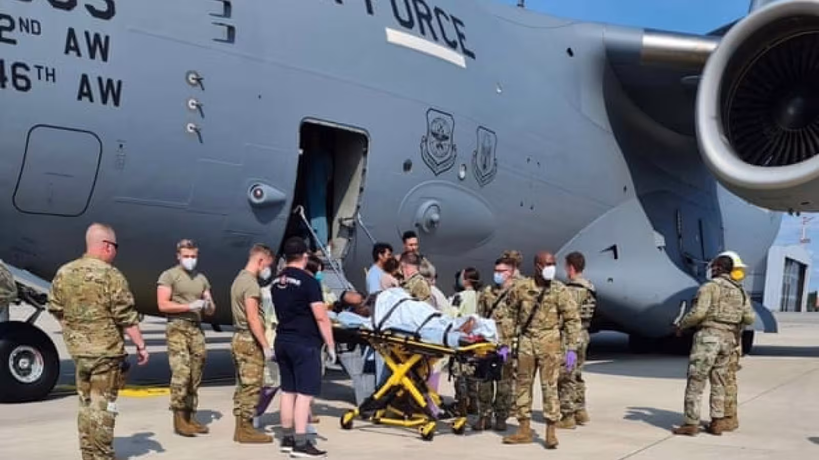 Une réfugiée afghane accouche dans un avion d’évacuation américain