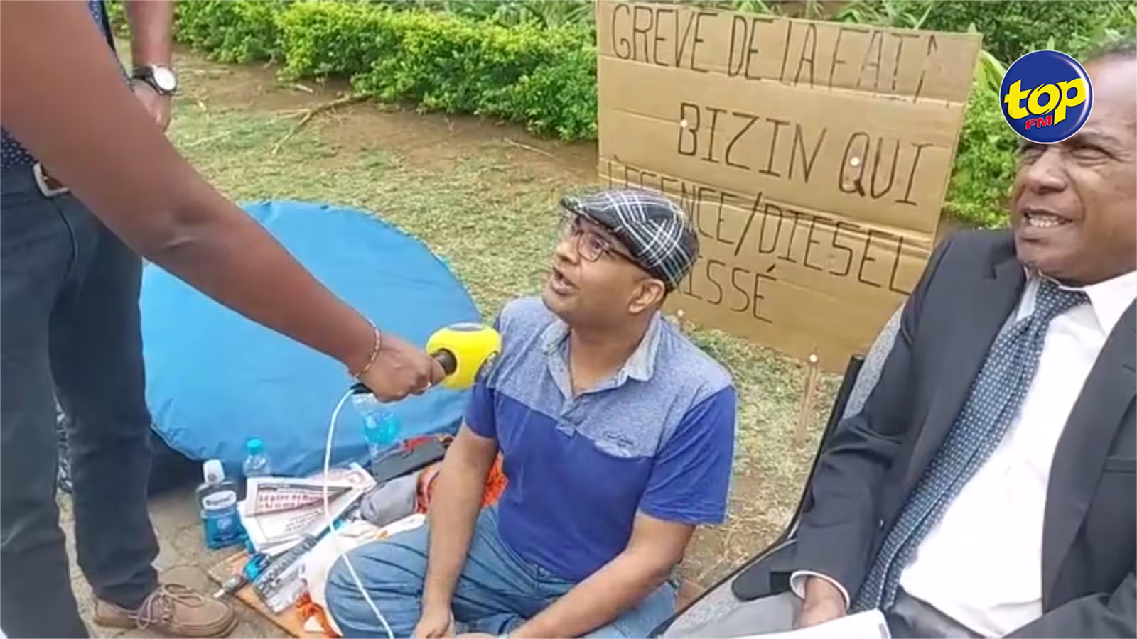 A son 10e jour de grève de la faim : le Comité de soutien à NishalJoyraminvite tous les citoyens à participer à une séance de prière dédiée au gréviste, à la Place La Cathédrale