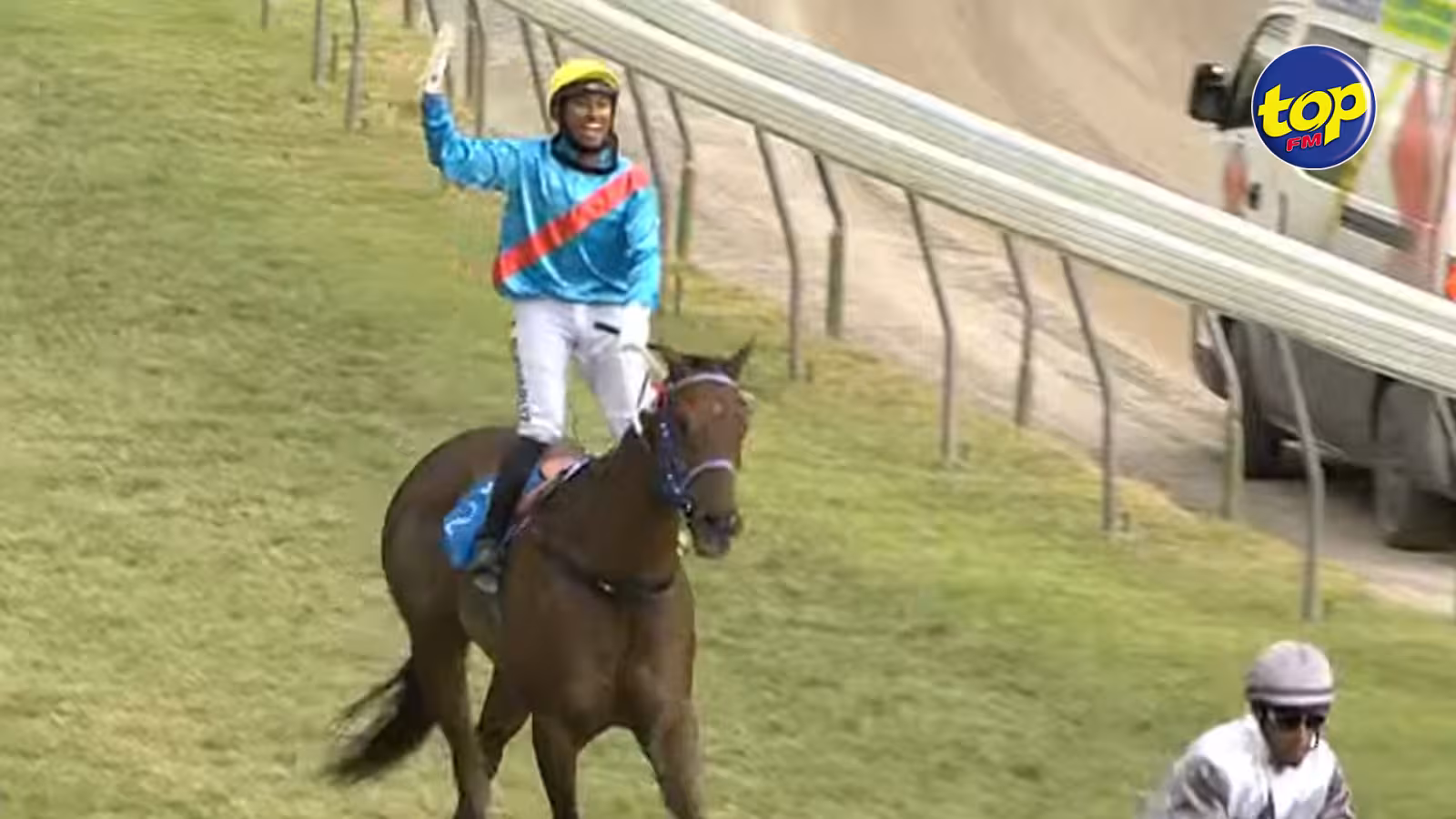 Hippisme : Black Cat Back, de l’écurie Gujadhur, a remporté la Coupe d’Or