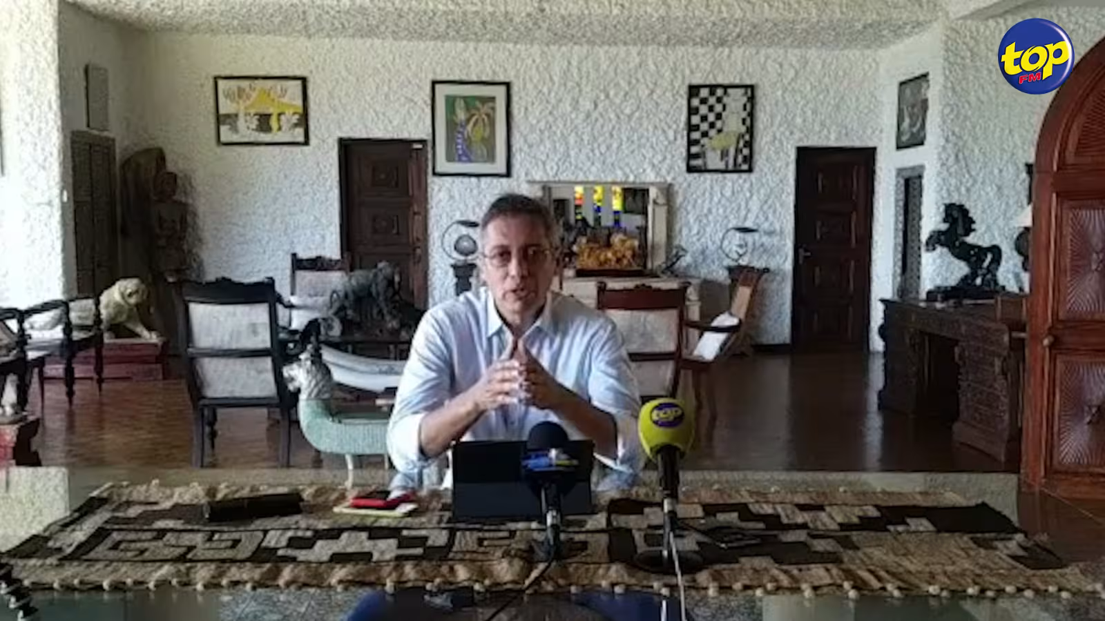 Compte tenu de la situation dans la Grande péninsule: « Ce serait un crime de vacciner les Mauriciens avec le vaccin indien », affirme Xavier-Luc Duval