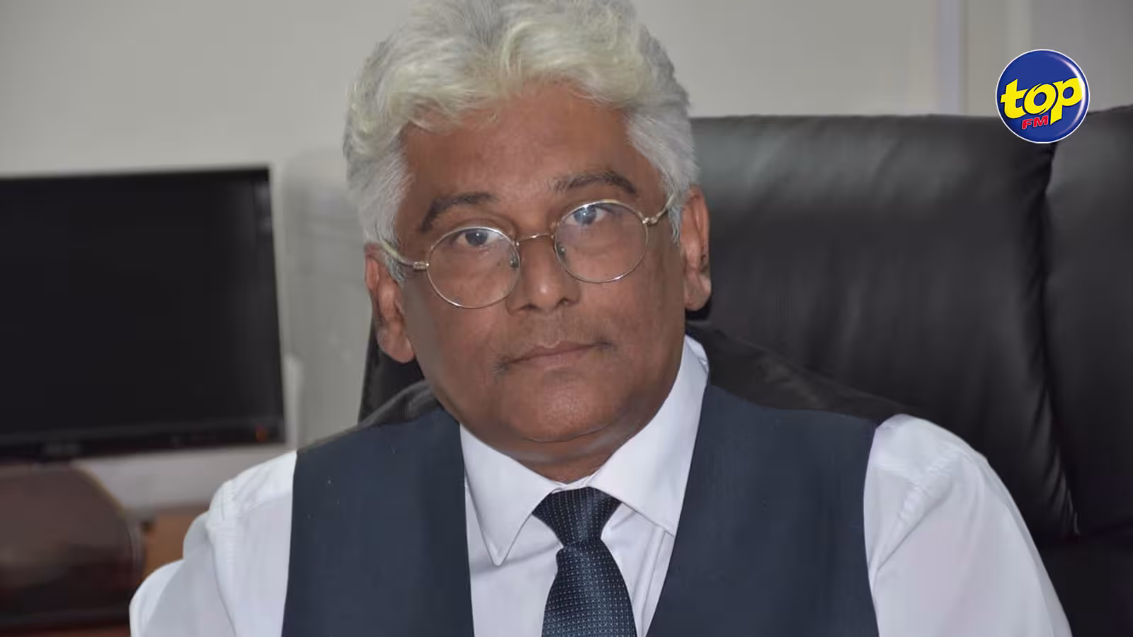 Hôpital Jeetoo : Le transfert du Dr Ismet Nawoor déploré par Xavier Luc Duval