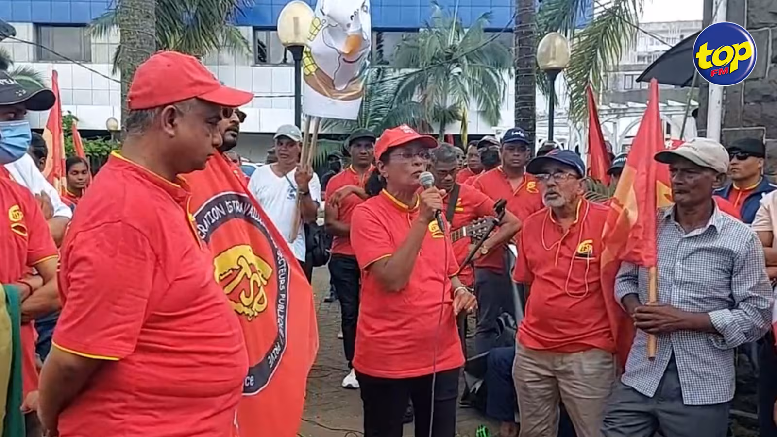 Revendication à l’occasion de la journée international des travailleurs : la CTSP réclame un salaire minimum national de Rs15,000