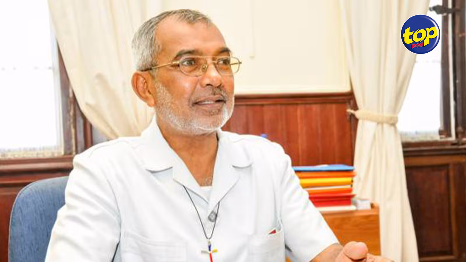 Une partie du message de Noël du cardinal Piat censurée par la MBC : la station de radio-télévision nationale ne respecte pas la liberté d’expression, s’insurge le Père Jean Maurice Labour ; le Diocèse de Port-Louis réclame des explications