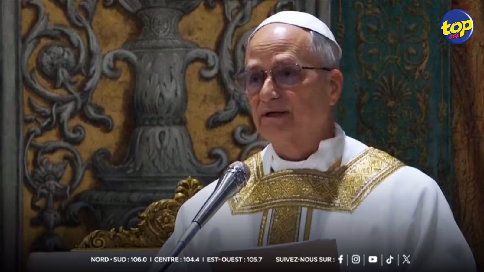 À la chapelle Sixtine : le pape Léon XIV célèbre sa 1ère messe et fustige une société dominée par « l’argent, le pouvoir et le plaisir »