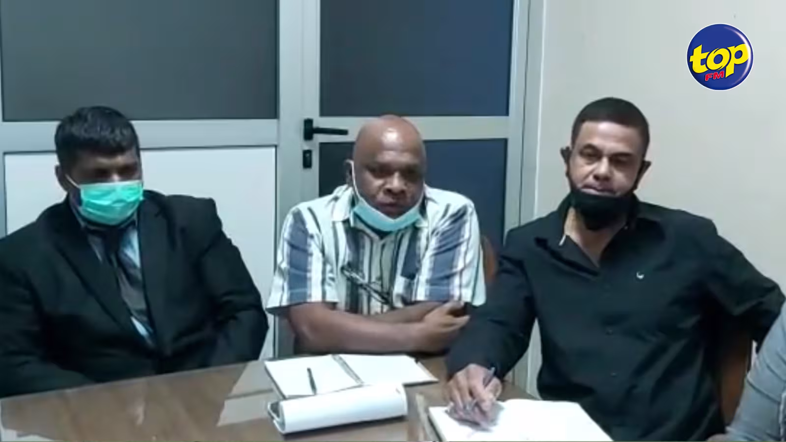Vaccination indirectement obligatoire : Joseph Marion et Deenarain Lokee réclament que les tests PCR soient gratuits pour les non-vaccinés