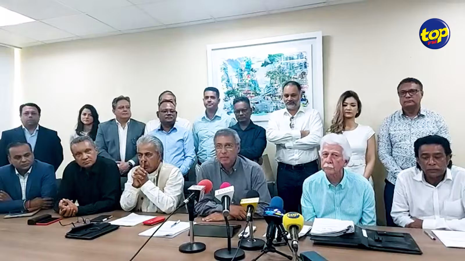 Le Dr Arvin Boolell suspendu de l’Assemblée nationale depuis novembre 2022 : Avant la session parlementaire ce mardi, manifestation pacifique des députés de l’Opposition pour réclamer que la suspension soit levée