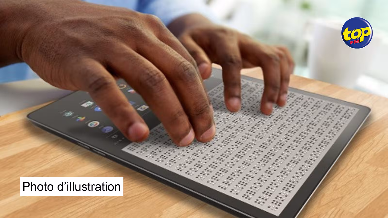 Non-voyant : Des tablettes adaptées remises à 11 élèves