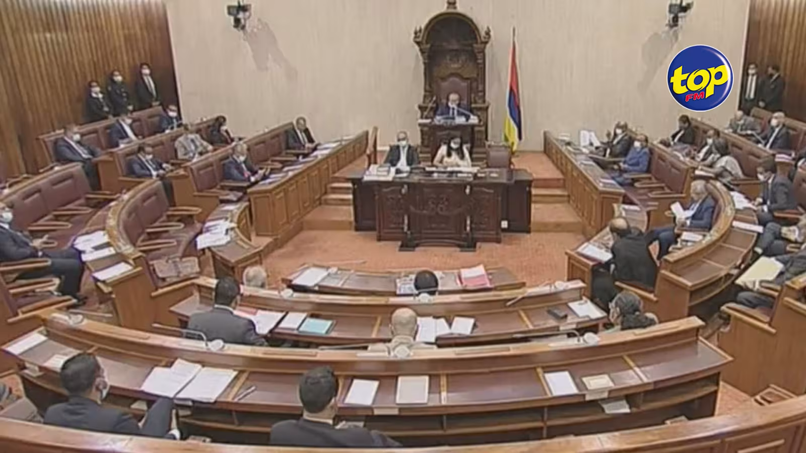Seuls des membres du gouvernement sur la liste des orateurs , mardi prochain au parlement : forte chance que l’opposition boycotte la séance