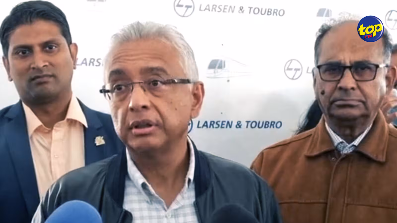 Allégations de Sherry Singh : « Ena pé rode met baton dans nou la roue, mais nou nou pé continuer travail pou population », insiste Pravind Jugnauth