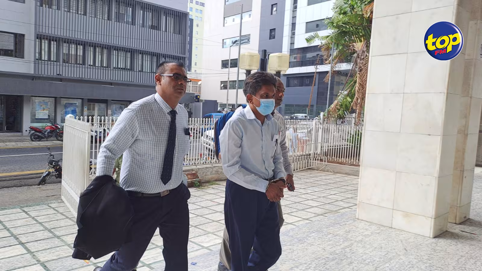 Scandale allégué de pots-de-vin de Rs 3,5 millions : Rajesh Ramnarain reconduit en cellule policière jusqu’au 11 mai prochain