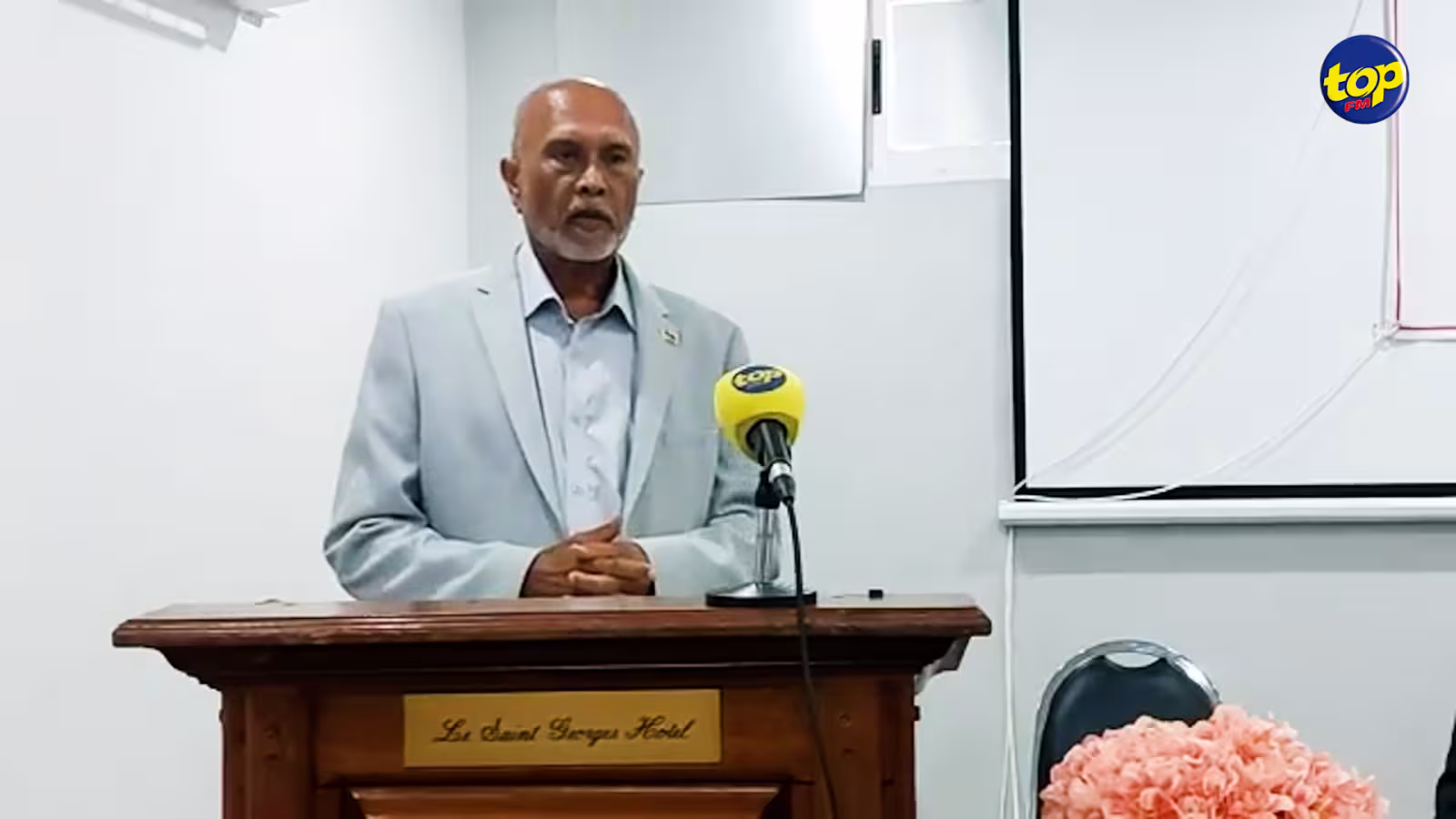 Allocation de Rs 20000 aux jeunes ayant atteint 18 ans : « li paret ine donne zot sa incentive acoz zot pou eligible pou ale voter en 2024′ », estime Sahil Cheetamun