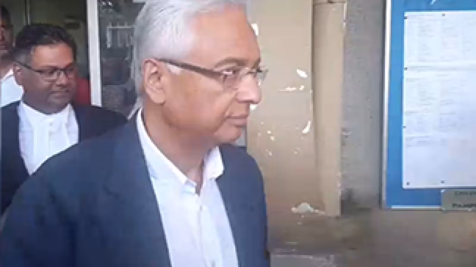 Le bureau du DPP examine la possibilité de loger les charges formelles contre Pravind Jugnauth au plus vite dans l’affaire de blanchiment d’argent allégué à hauteur de Rs 114 million de roupies.