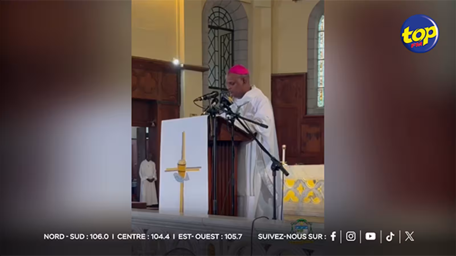 Messe de requiem : hommage au Pape François à la Cathédrale Saint-Louis