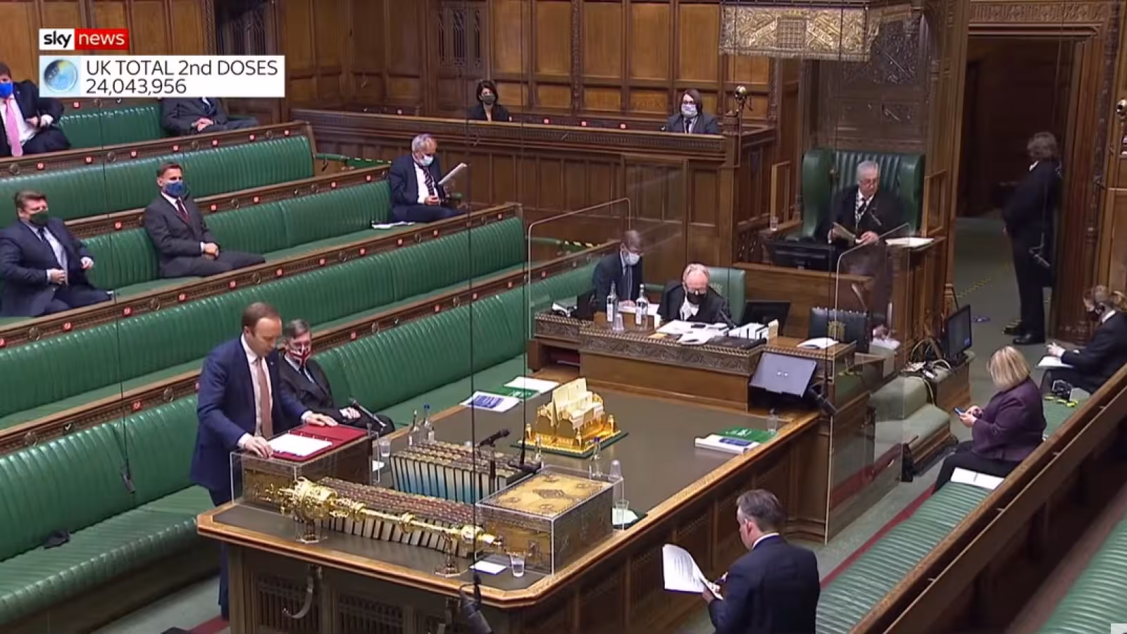 Le ministre britannique de la Santé n’exclut pas un confinement avant Noël