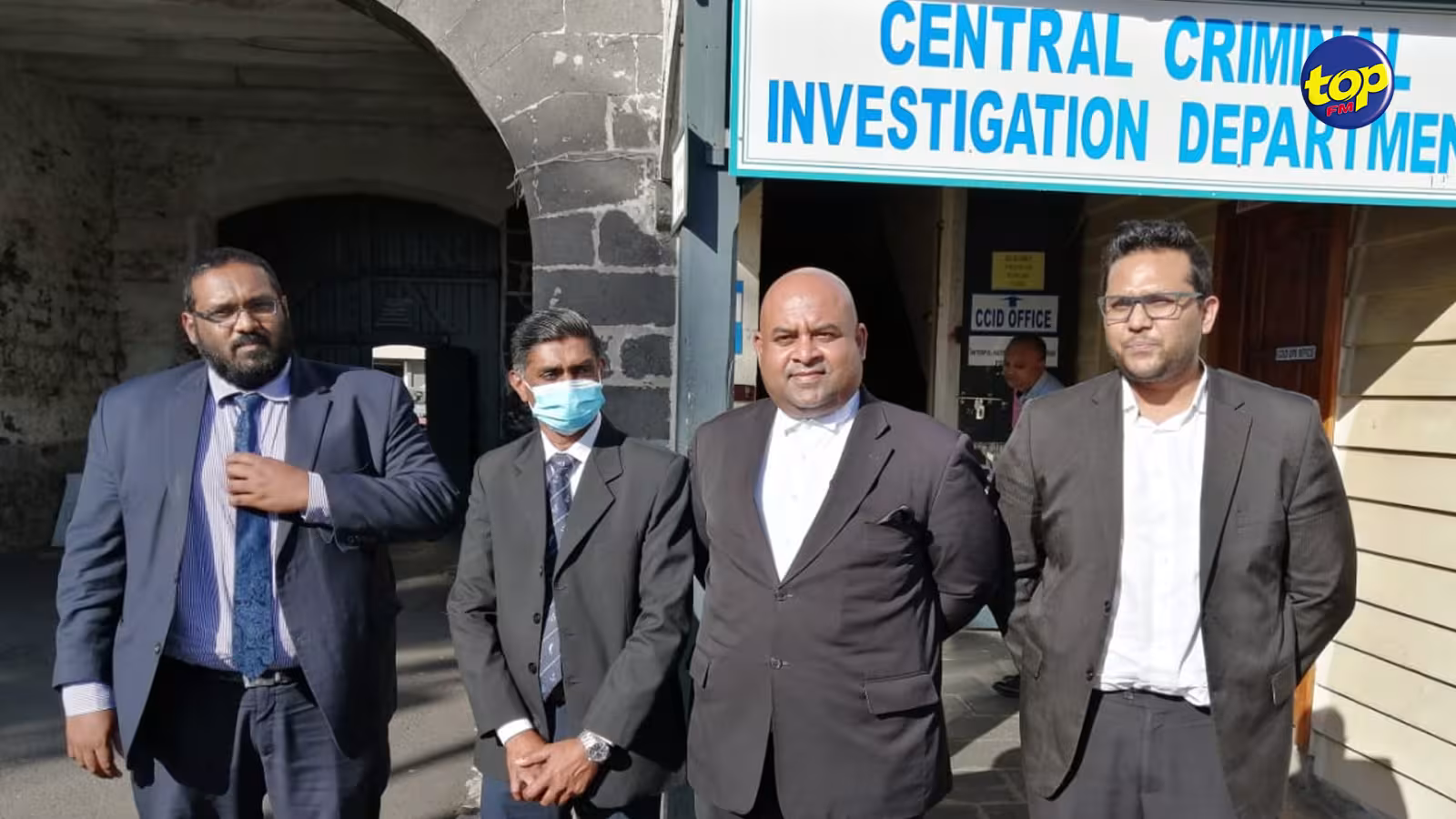 Le capitaine Kavidev Newoor autorisé à rentrer chez lui après son interrogatoire : « Sa collaboration est importante pour l’enquête… elle aidera les enquêteurs à décider la marche à suivre », affirme son avocat, Me Neelkhant Dulloo