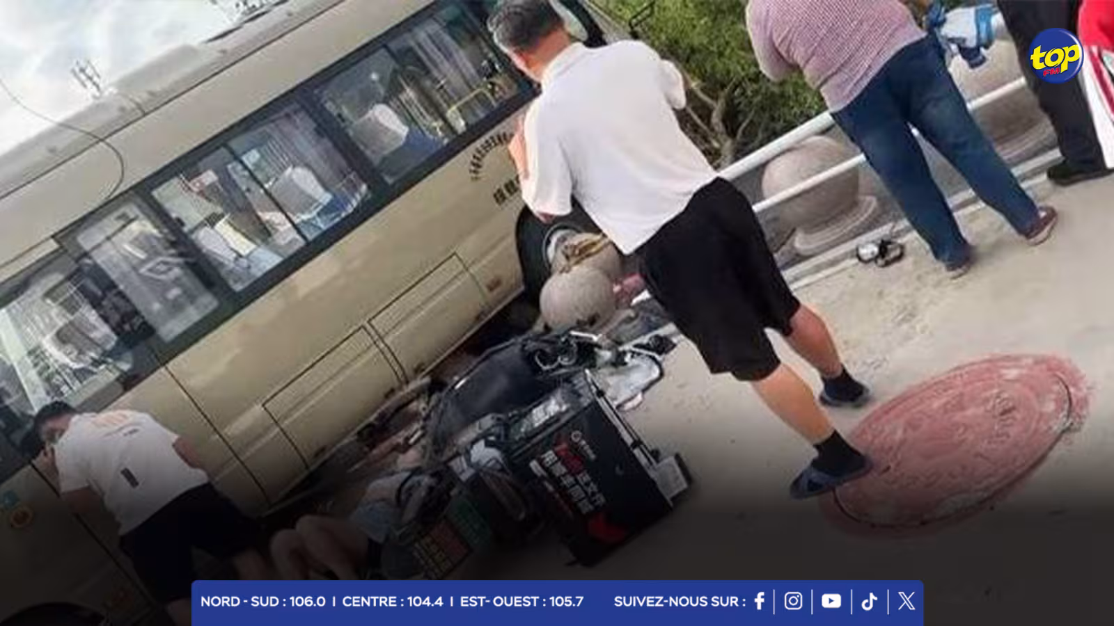 Chine: un bus scolaire percute plusieurs piétons, au moins onze morts dont des élèves