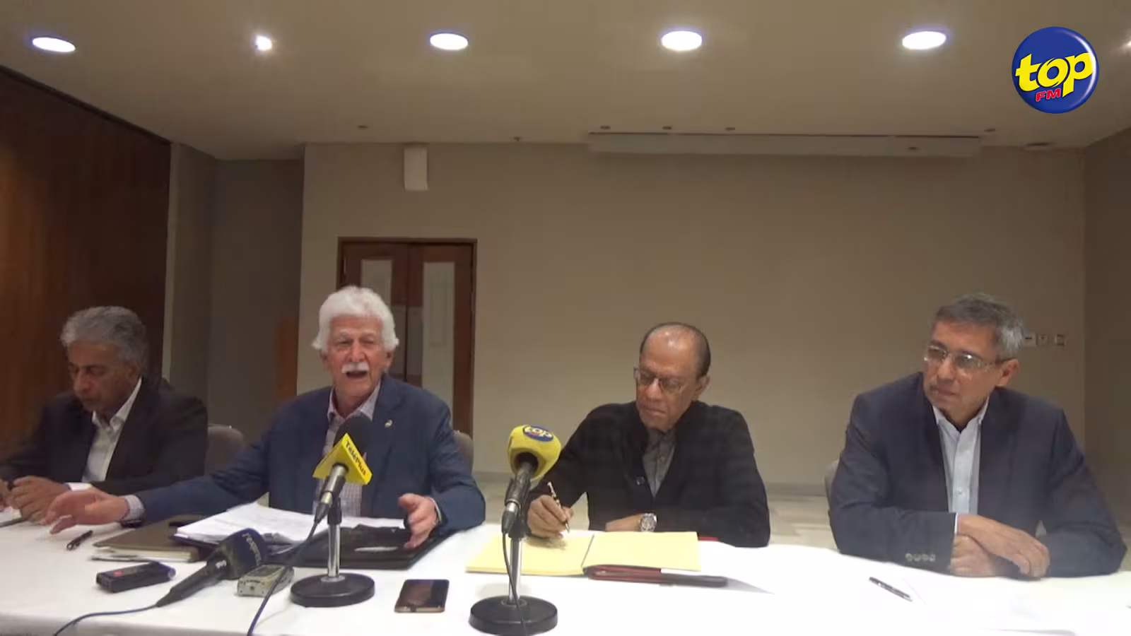 Trafic de drogue :   Échec total de Pravind Jugnauth qui n’a eu d’autre choix que de reconnaître que de la drogue rentre au pays, malgré la fermeture des frontières souligne Paul Bérenger