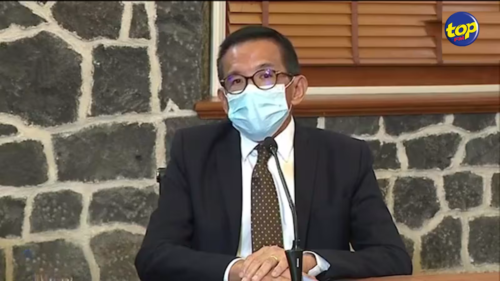 Covid-19 : « Il faut d’abord comprendre l’efficacité des vaccins avant de critiquer », affirme le Dr Philip Lam
