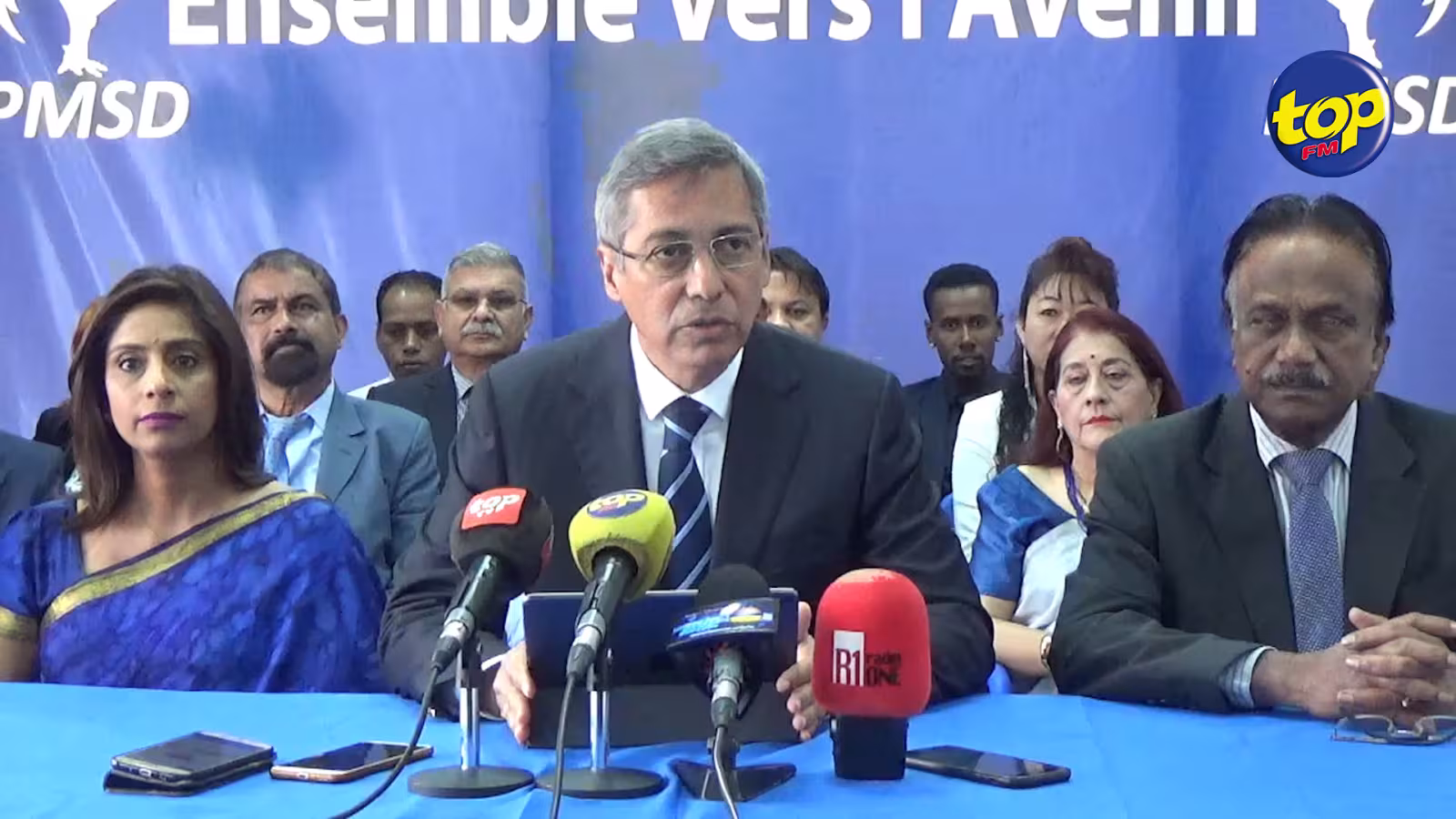 Marée noire dans le Sud : ‘ce gouvernement doit démissionner, on ne pourra pas attendre quatre ans, il faut des élections générales anticipées immédiatement’, lance Xavier Duval