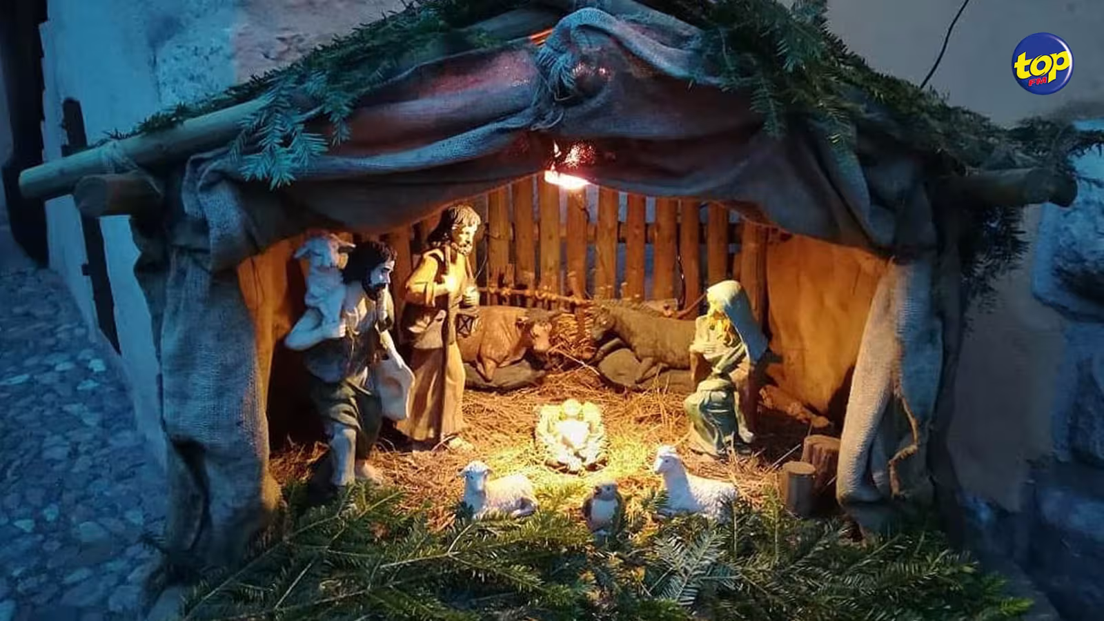 Les chrétiens célèbrent la naissance du Christ, soit la nativité en ce 25 Décembre …Apres la messe pour beaucoup , les familles  se réuniront  autour d’un repas….Noël qui revêt une dimension nationale à Maurice célébrée sous le signe de la solidarité.