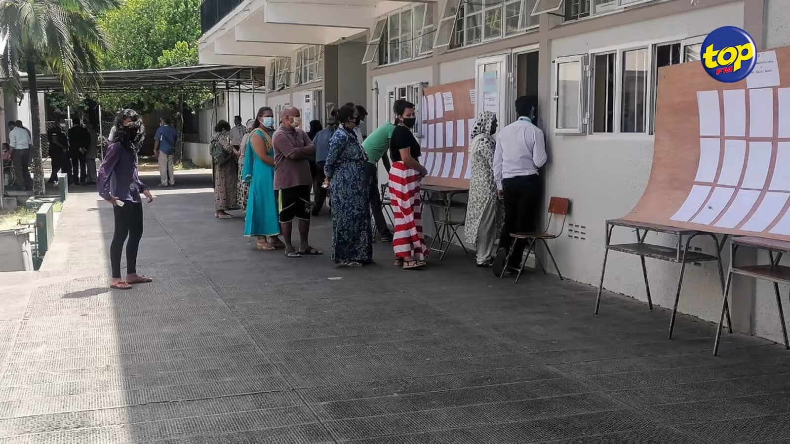 Élections villageoises : mouvement lent mais certain dans les centres de vote