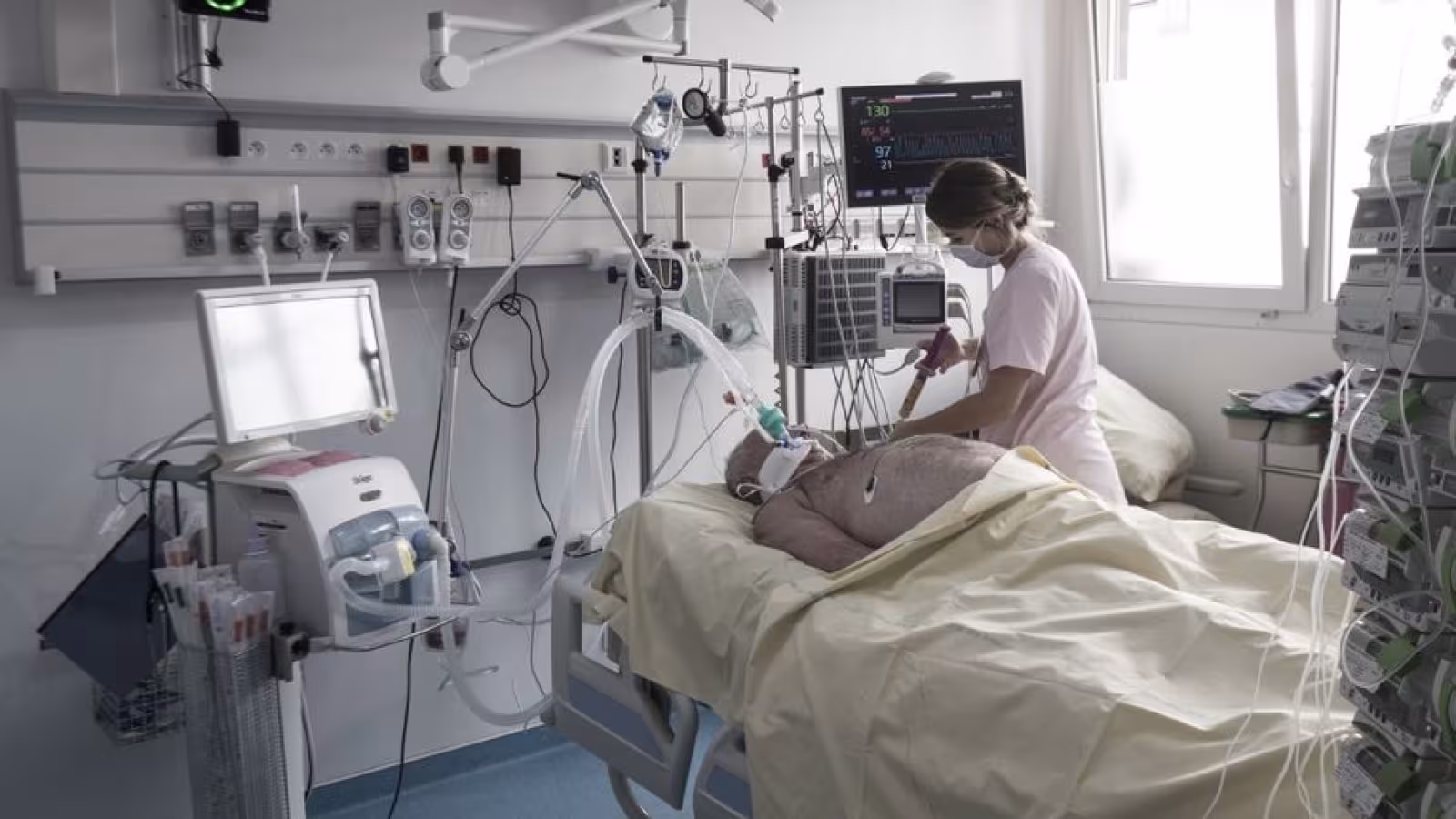 Covid-19 : Deux vaccins pourraient être disponibles dès ce mois, Moderna et Pfizer