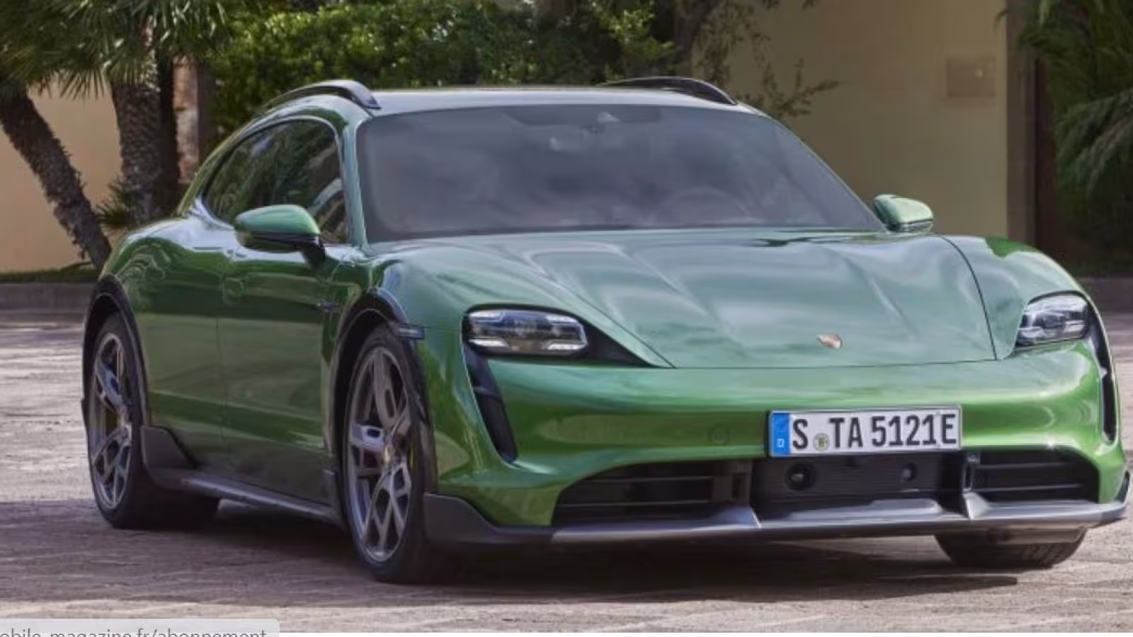 Des centaines de voitures de luxe Porsche, Bentley etc. en flammes en plein Atlantique