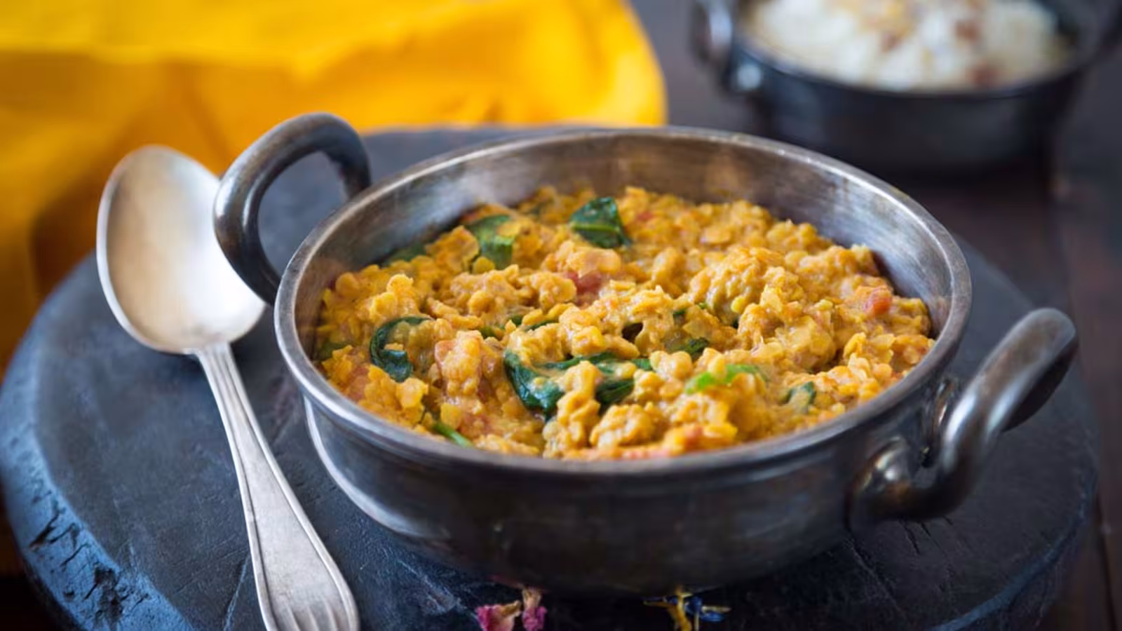 Curry de lentilles indiennes végétarien (dhal curry)