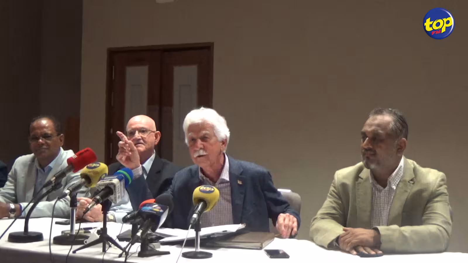 Venue d’Ethiopian Airlines cargo à Maurice : « Le fait de tout annuler à la dernière minute a sali la réputation du pays », affirme Paul Bérenger