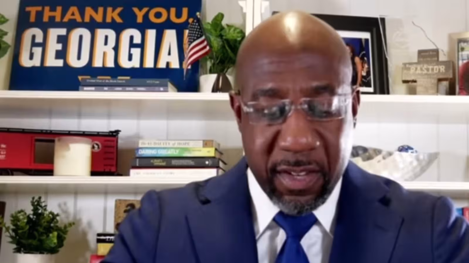 États-Unis : le démocrate Raphael Warnock remporte l’une des deux sénatoriales de Géorgie