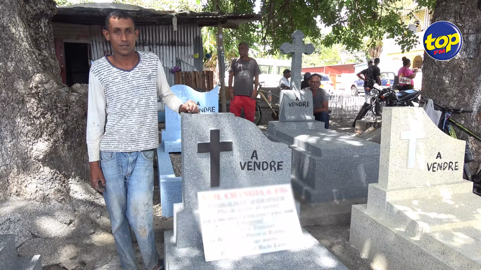 Fête de La Toussaint : « Nous sommes tombalistes depuis l’âge de 12 ans… Nous profitons de ces deux jours pour travailler », dit Kavish