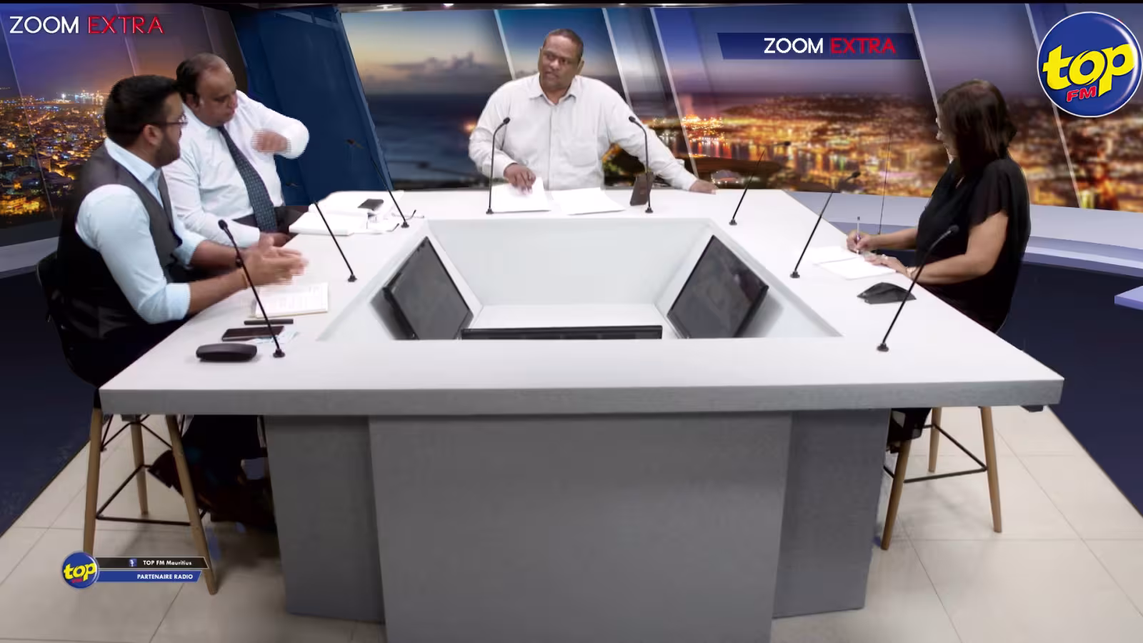 Sur Top Fm: ‘La politik li pas resume à assiz dans parlement !’ lance Ziad Peerbux