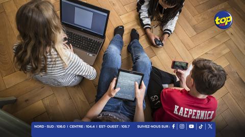 Jeunes utilisent Internet