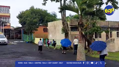 Grande rentrée scolaire : entre pluie, sourires et soulagement des parents