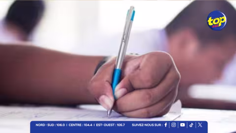 Examens du GCE A Level : irrégularités présumées en maths et biologie, “mon enfant a paniqué”, confie un parent