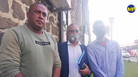 Convoqués aux Casernes centrales ce mardi : Bruneau Laurette se trouve en ce moment dans les locaux du CCID alors que l’interrogatoire d’Ivann Bibi a été reporté pour vendredi