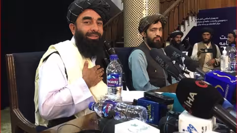 Les talibans affirment qu’ils respecteront les droits des femmes et la liberté de la presse