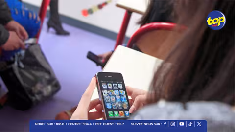 Plus de la moitié des pays interdisent les téléphones en classe pour protéger la santé mentale des jeunes