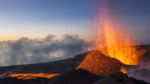 A La Réunion : Le Piton de La Fournaise de nouveau en éruption