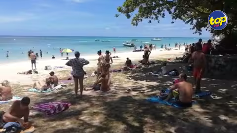 Dimanche quasimodo : Traditionnelle journée à la plage pour les Mauriciens